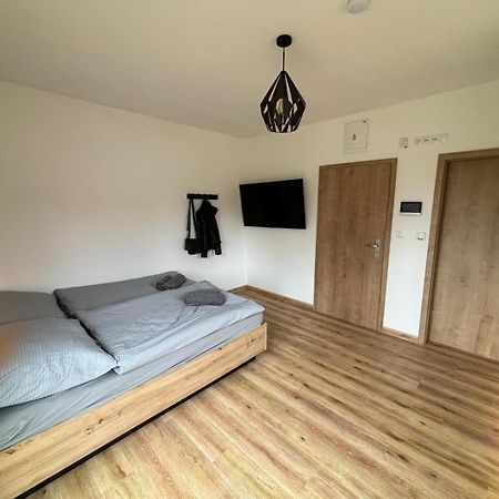 Apartmany U Plaze Lipna - Male Lipno Cerna v Posumavi Bagian luar foto