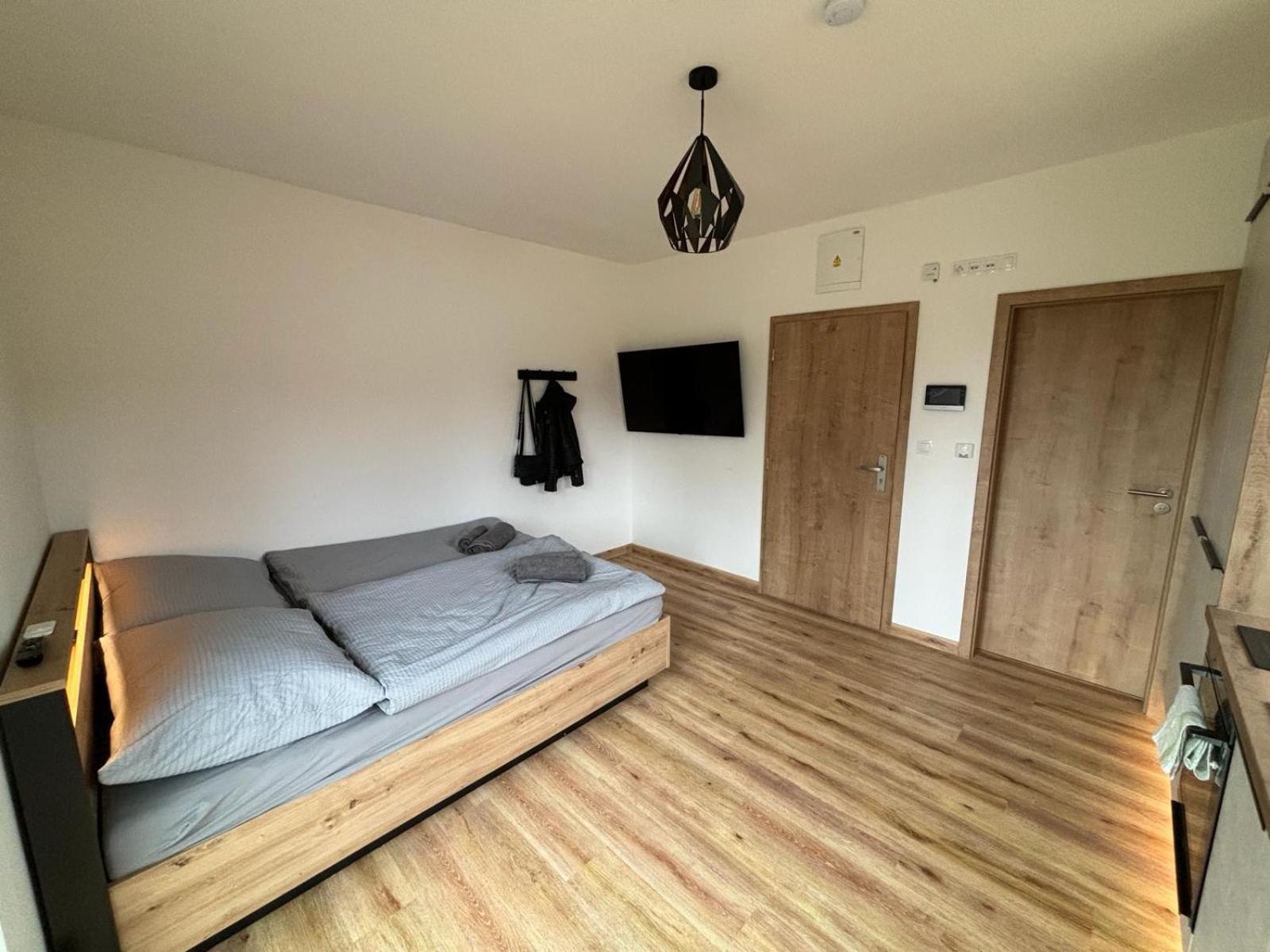 Apartmany U Plaze Lipna - Male Lipno Cerna v Posumavi Bagian luar foto